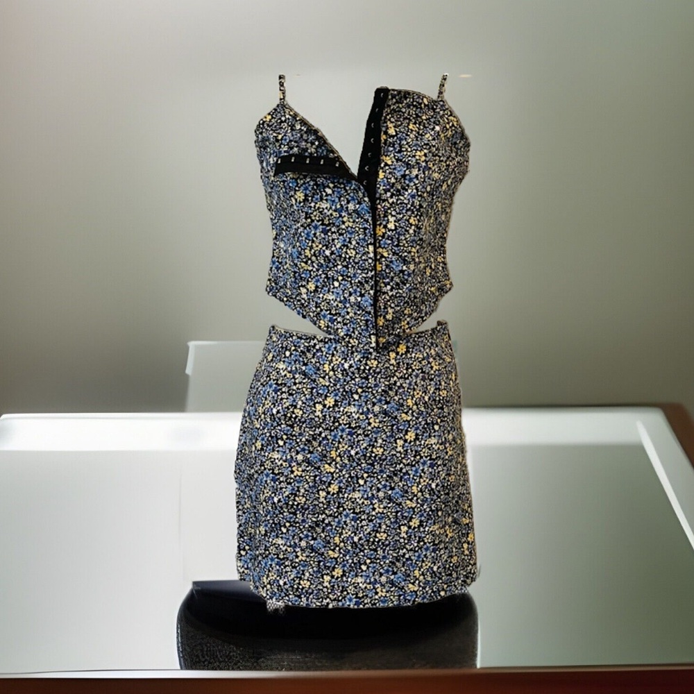 Woman Matching Set Blue Floral Skirt / Bustier Top VINTAGE EXPRESS Size 3/4
